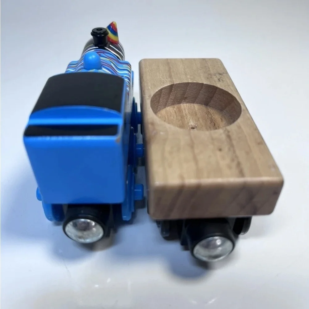 Thomas & Friends Wooden Railway Happy Birthday Thomas w/Cake Cargo‎ Car *no cake